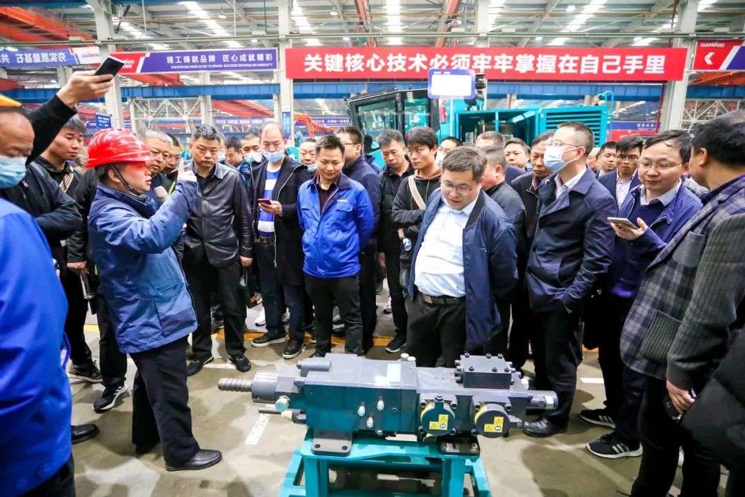 饕餮盛宴！J9集团智能?建华建材预造桩施工设备与技术互换会隆沉召开