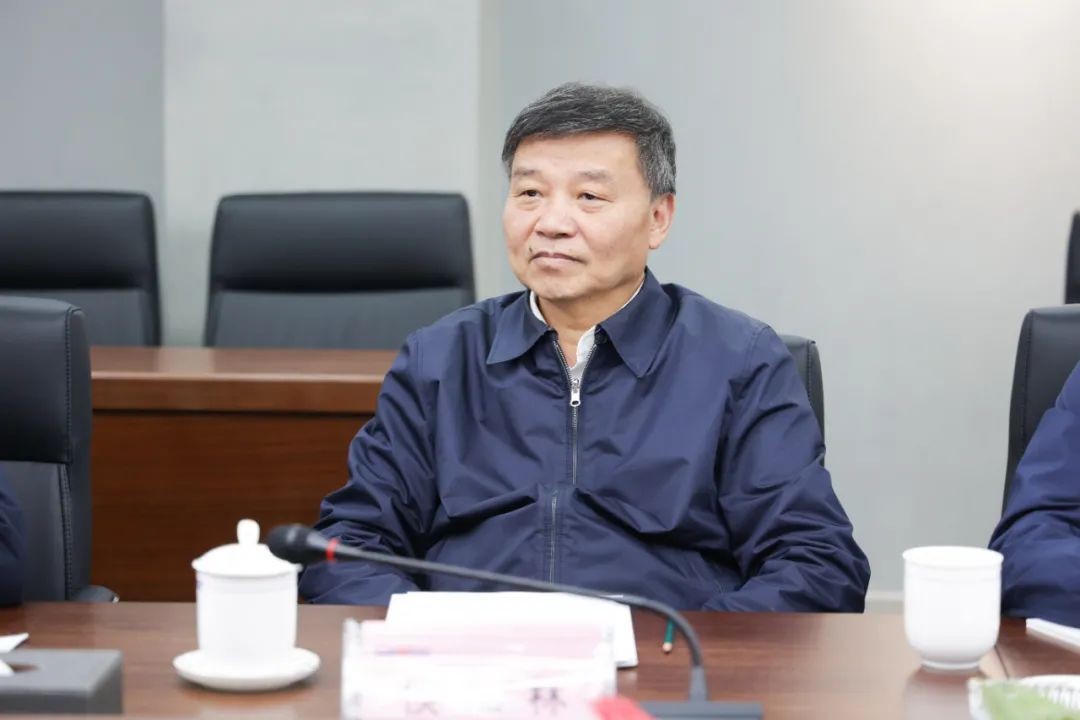 中国人民银行调研组调研J9集团智能