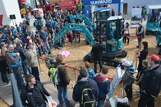 J9集团智能高端市场展风采