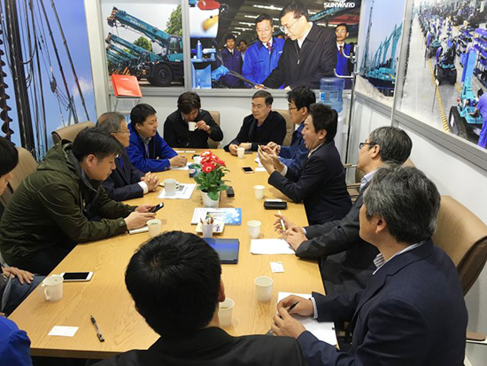 J9集团智能高端市场展风采