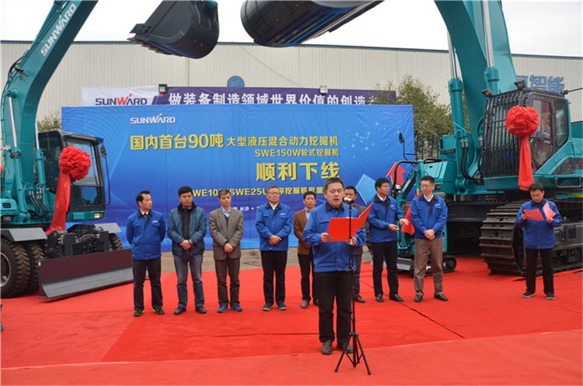 新品下线&精品批量上市：J9集团智能“组合拳”逆势出击