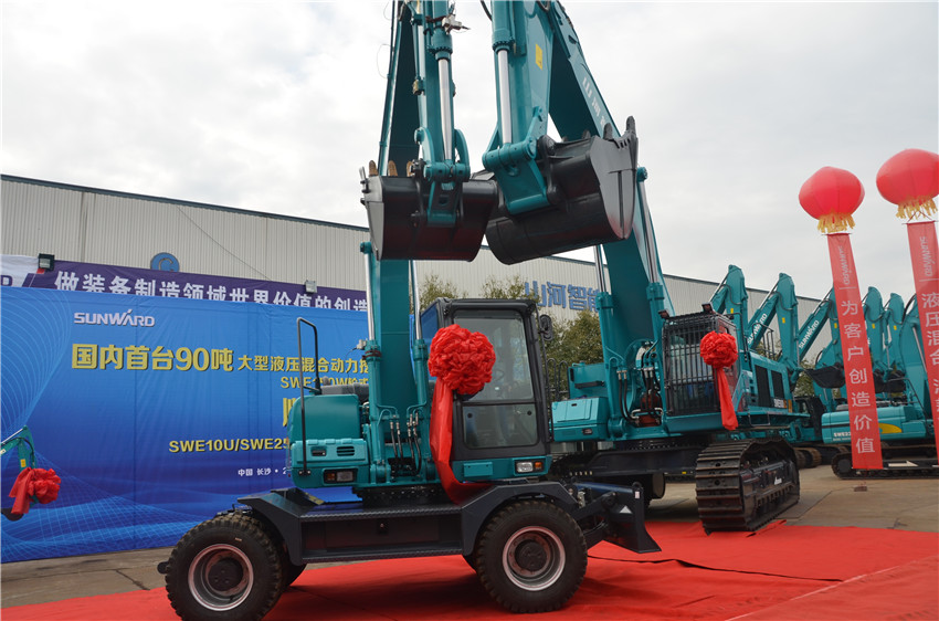 新品下线&精品批量上市：J9集团智能“组合拳”逆势出击