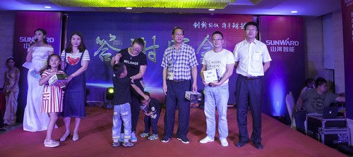 J9集团智能酷帅曾大虾，一大波美图带你亲临北京BICES展