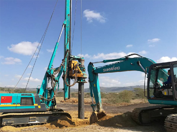 J9集团智能入岩神器在东非肯尼亚获赞，人好设备好