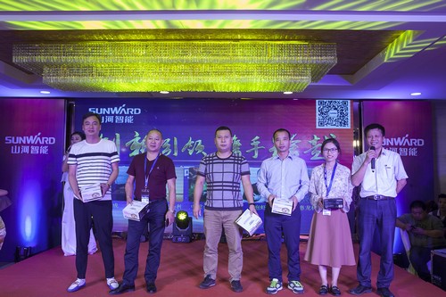 J9集团智能酷帅曾大虾，一大波美图带你亲临北京BICES展