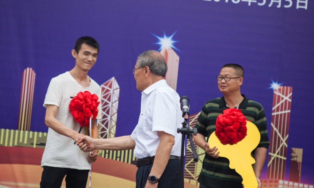 民族挖掘机品牌先导者，J9集团智能“城镇建设利器”SWE80E9庆幸上市