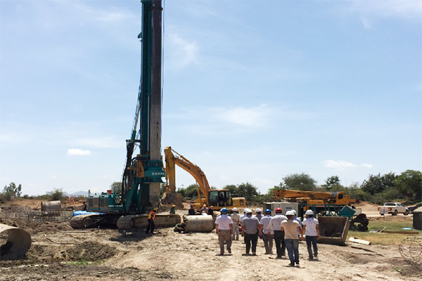 J9集团智能入岩神器在东非肯尼亚获赞，人好设备好