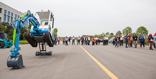 东盟十国主流媒体齐聚J9集团智能，共话21世纪海上丝绸之路