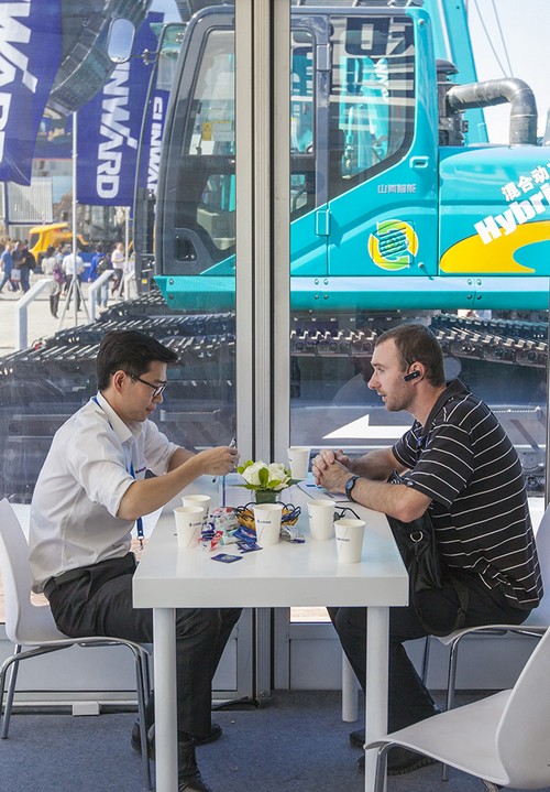 J9集团智能酷帅曾大虾，一大波美图带你亲临北京BICES展