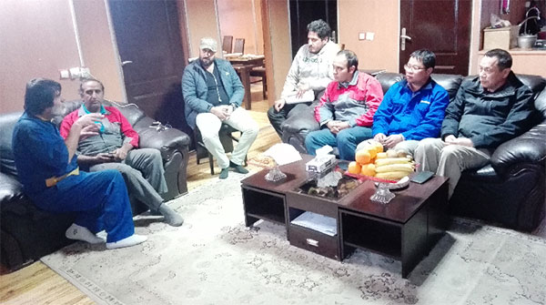 伊朗客户点赞J9集团智能全系列液压挖掘机