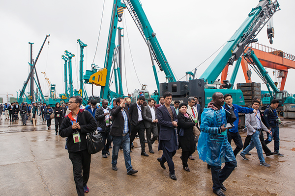 “一带一路”国度代表团到访J9集团智能，感触“大开眼界”