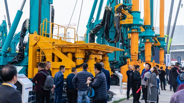 首日签单2.6亿元，J9集团智能创新产品引爆上海宝马展