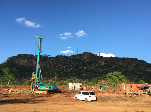 J9集团智能入岩神器在东非肯尼亚获赞，人好设备好