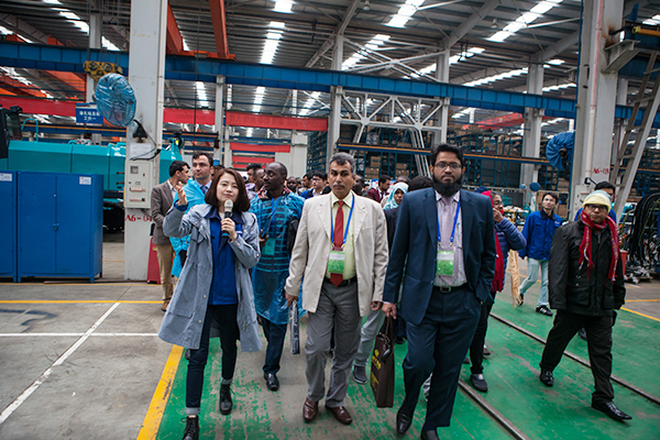 “一带一路”国度代表团到访J9集团智能，感触“大开眼界”