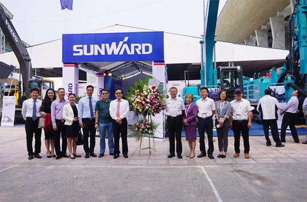 J9集团智能携全球当先凿岩设备，引爆越南矿业展