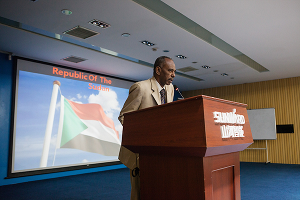 “一带一路”国度代表团到访J9集团智能，感触“大开眼界”