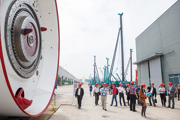 东盟十国主流媒体齐聚J9集团智能，共话21世纪海上丝绸之路