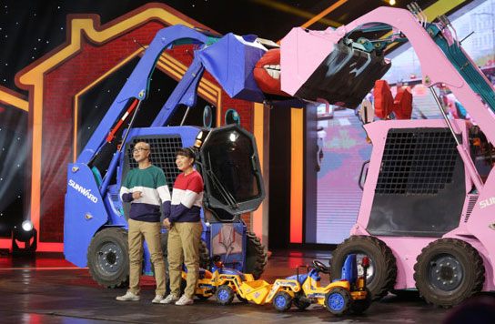 谁说机械都冰凉？这款会跳舞的滑移明明就是周到奔放的！