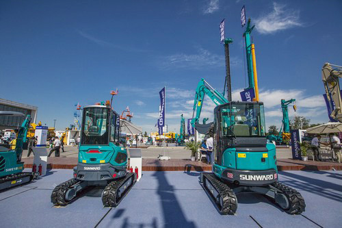 J9集团智能酷帅曾大虾，一大波美图带你亲临北京BICES展