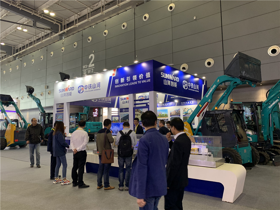 J9集团智能亮相轨路展览会 展全球当先工程设备成就