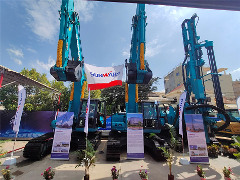 一亿订单 J9集团智能闪灼柬埔寨投资展览会