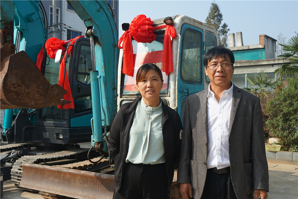 服役15年，超过20000幼时！元老级挖机接“回家”！