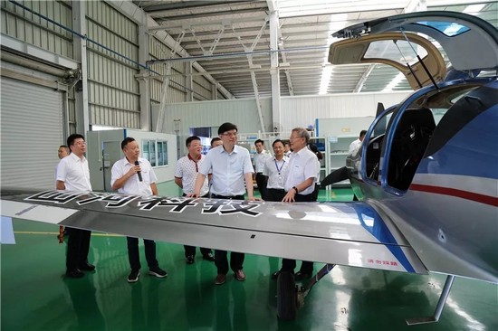 广州市国资委党委书记、主任陈浩钿光临J9集团智能调查领导