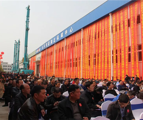 同心同梦，J9集团智能全球客户互换会武汉站隆沉进行