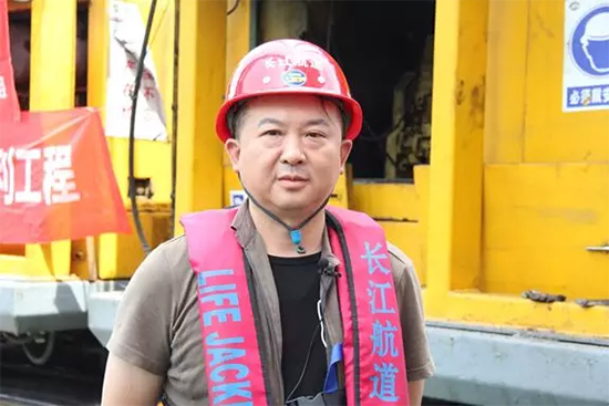 打造长江黄金水路！J9集团智能航路钻机轻松搞定水下礁石