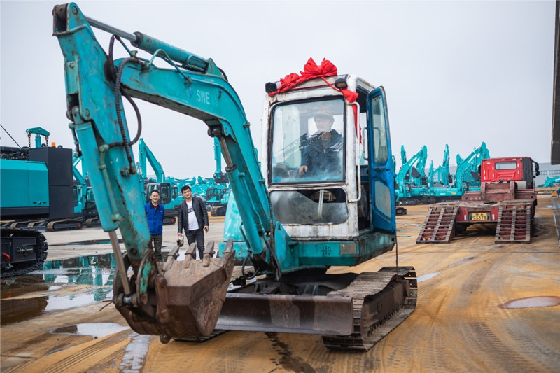 庆幸归来！J9集团智能第一代挖机顺利“回家”啦