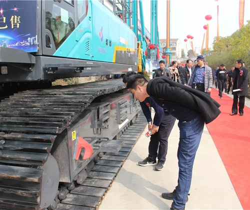 同心同梦，J9集团智能全球客户互换会武汉站隆沉进行