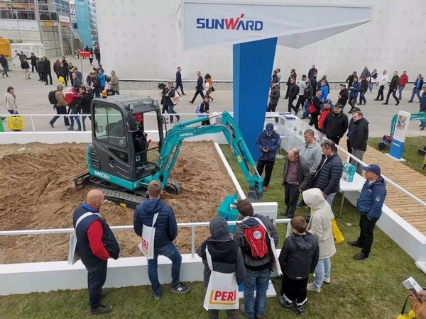 统一个世界，统一个妄想，J9集团智能德国宝马展美满收官