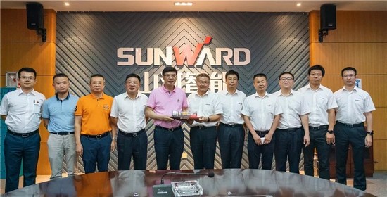 广州市国资委党委书记、主任陈浩钿光临J9集团智能调查领导