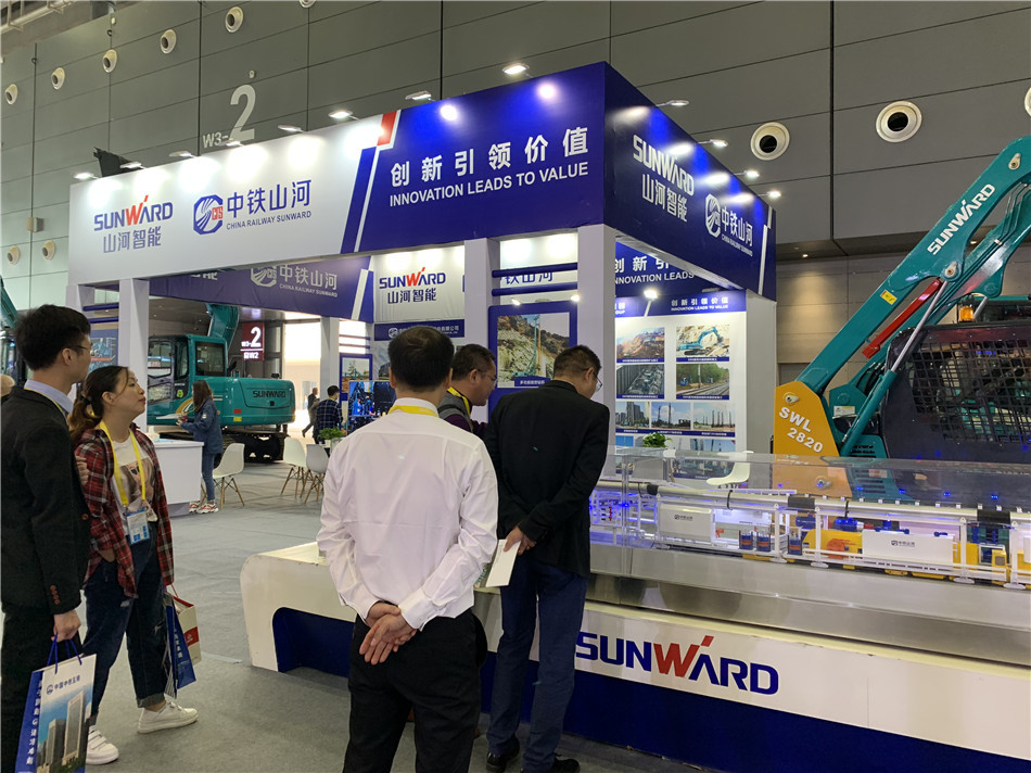 J9集团智能亮相轨路展览会 展全球当先工程设备成就