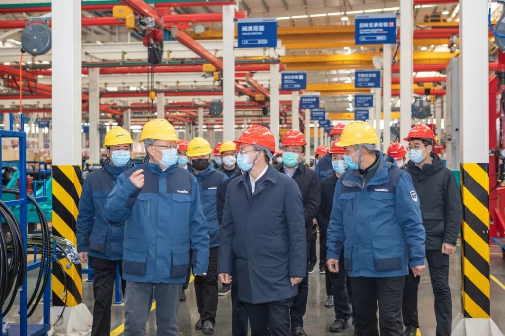 沈裕谋元宵节慰问J9集团智能一线员工