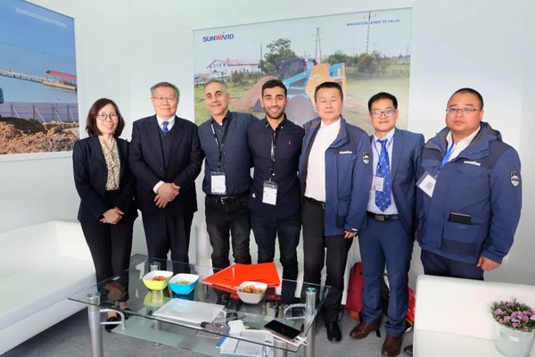 向世界展示中国“智造”魅力，J9集团智能携创新阵容闪灼德国宝马展