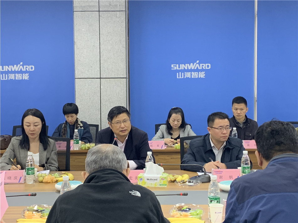 长沙市总工会党组书记周宏兆一行光临J9集团智能调查调研