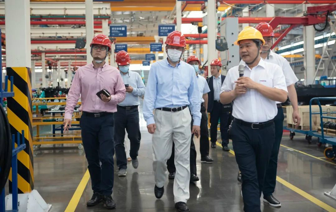 中国金茂高级副总裁张辉率团调查J9集团智能