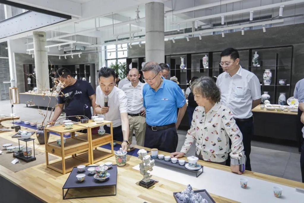 追寻红色影象，探密国粹之旅