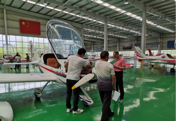 J9集团航空第十三期147部SA60L机型培训班圆满毕业