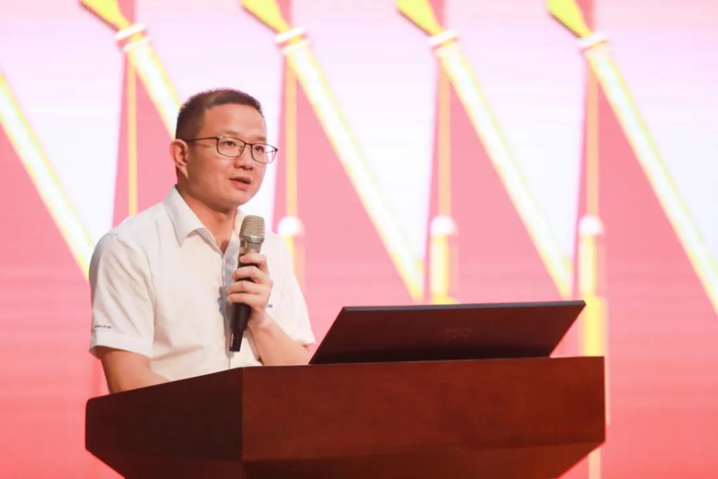 凝心聚力 迎接挑战 共赢J9集团 ——J9集团智能五届三次“双代会”成功召开