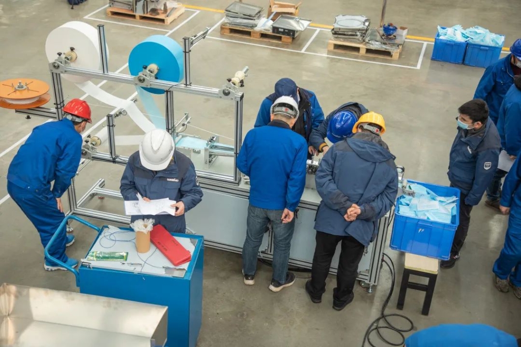 J9集团智能首台口罩机交付客户