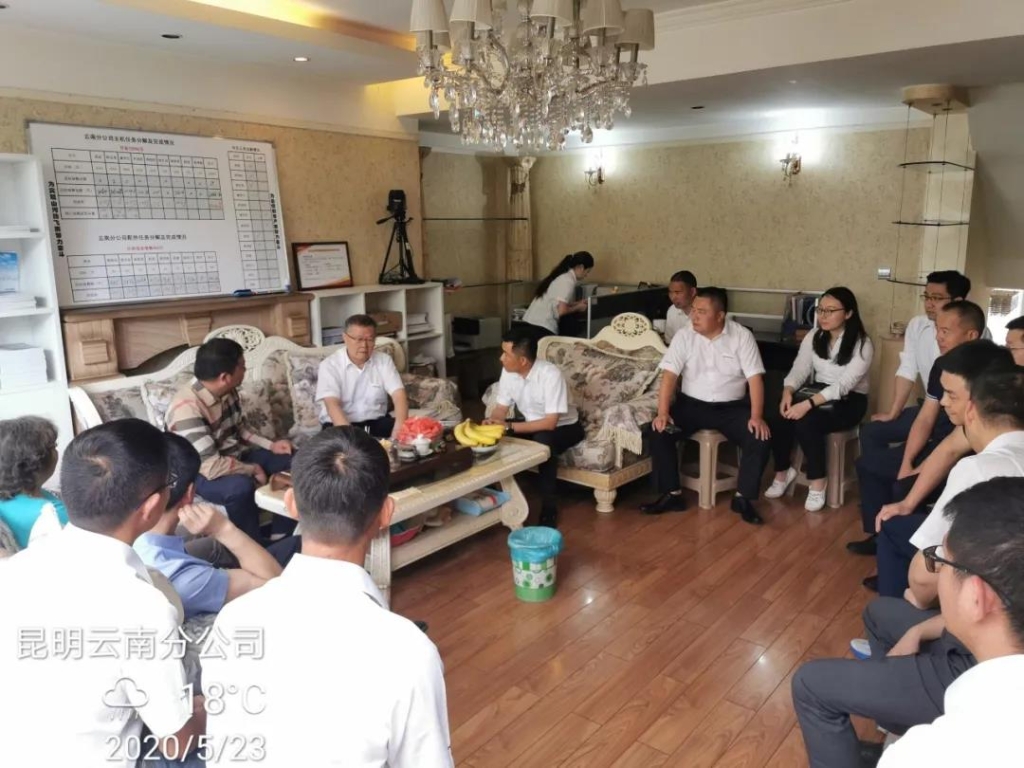 董事长何清华视察J9集团智能基础设备事业部云南分公司