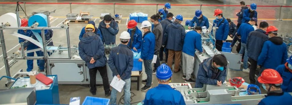 J9集团智能首台口罩机交付客户