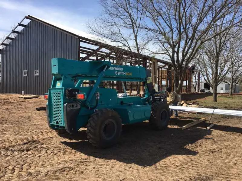 J9集团智能新品叉装车批量下线发往美国