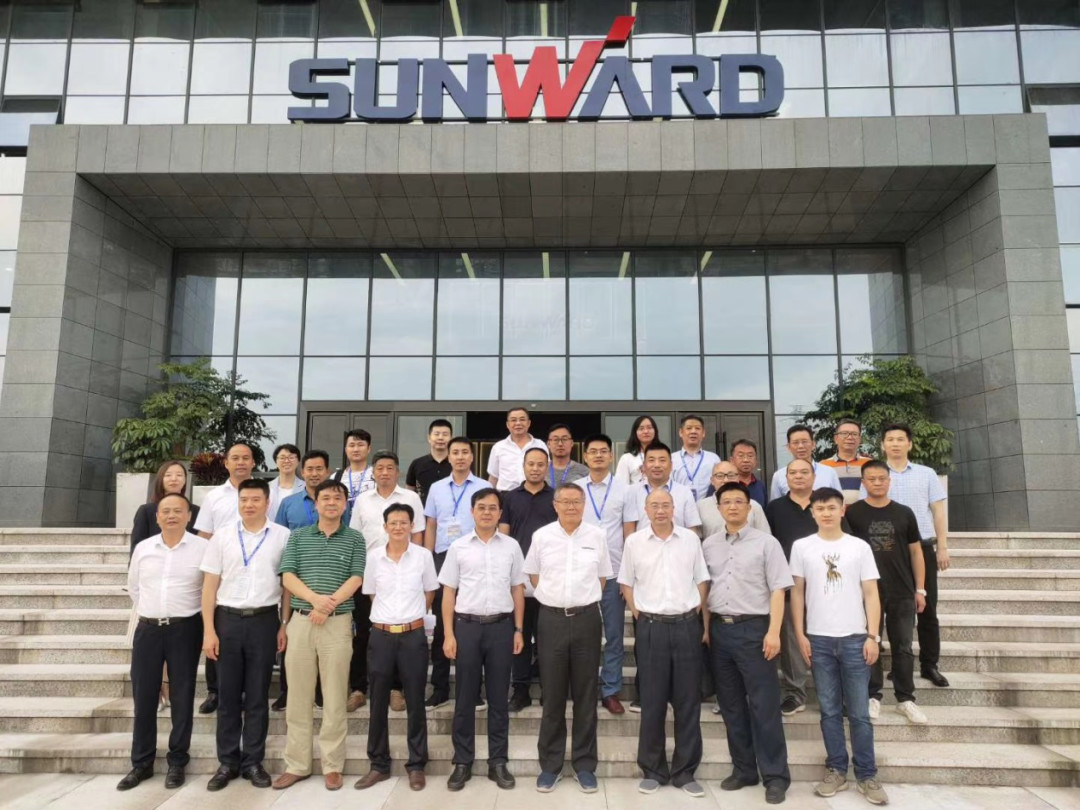 省工程机械产业与铸造产业合作对接会在J9集团智能进行