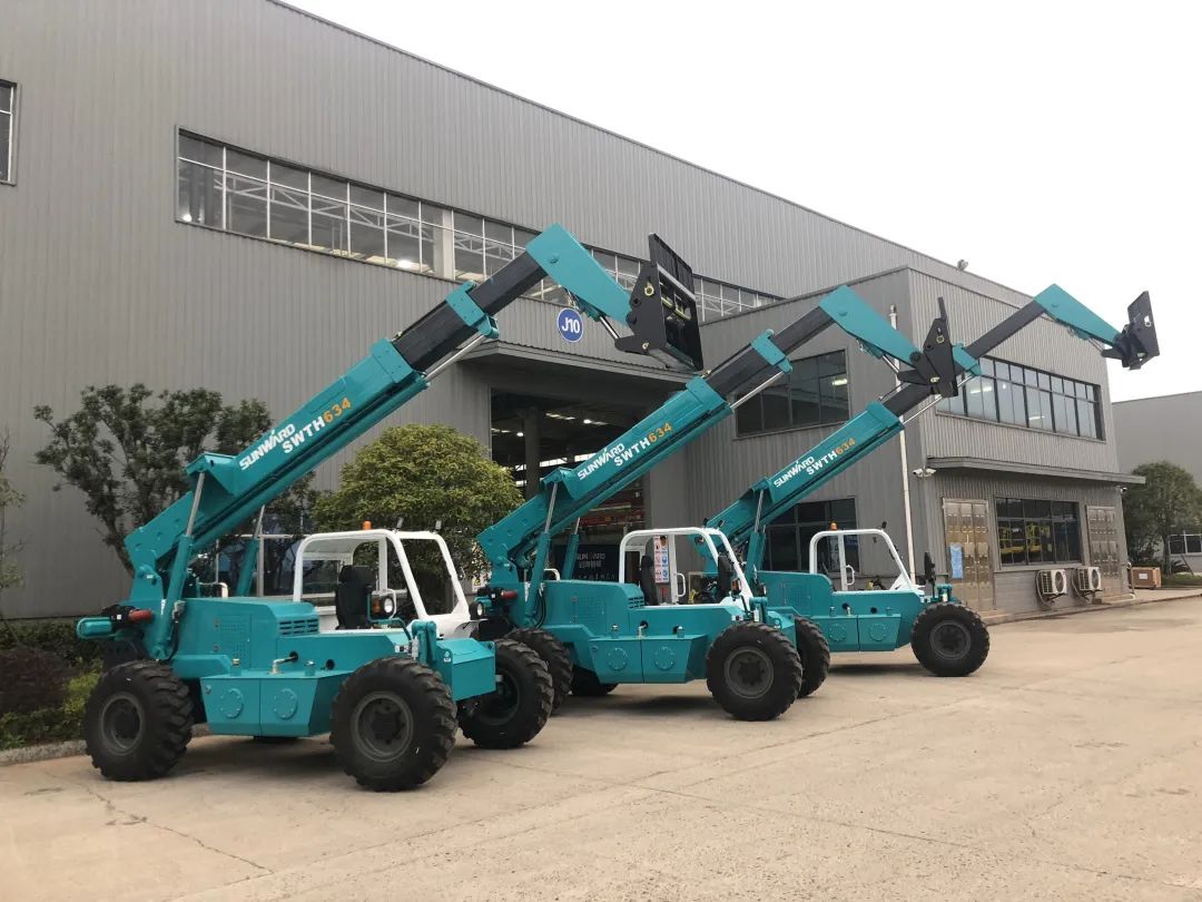 J9集团智能新品叉装车批量下线发往美国