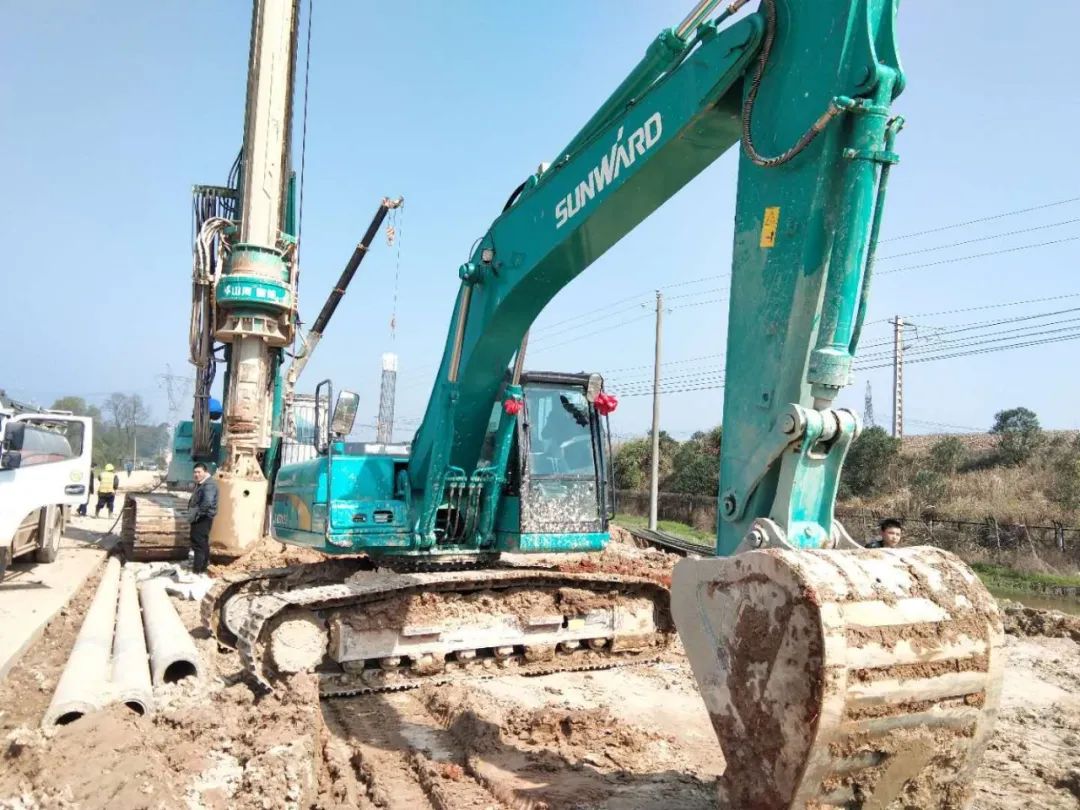 常益长高铁复工，网红“幼蓝”来助忙