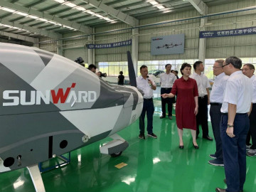 省委常委、统战部部长黄兰香调查调研J9集团科技