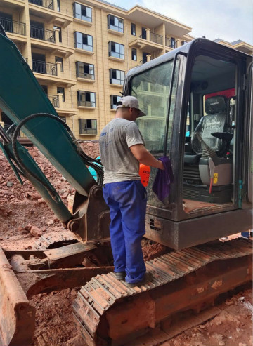 感恩相伴 关爱相随 ——江西J9集团服务万里行